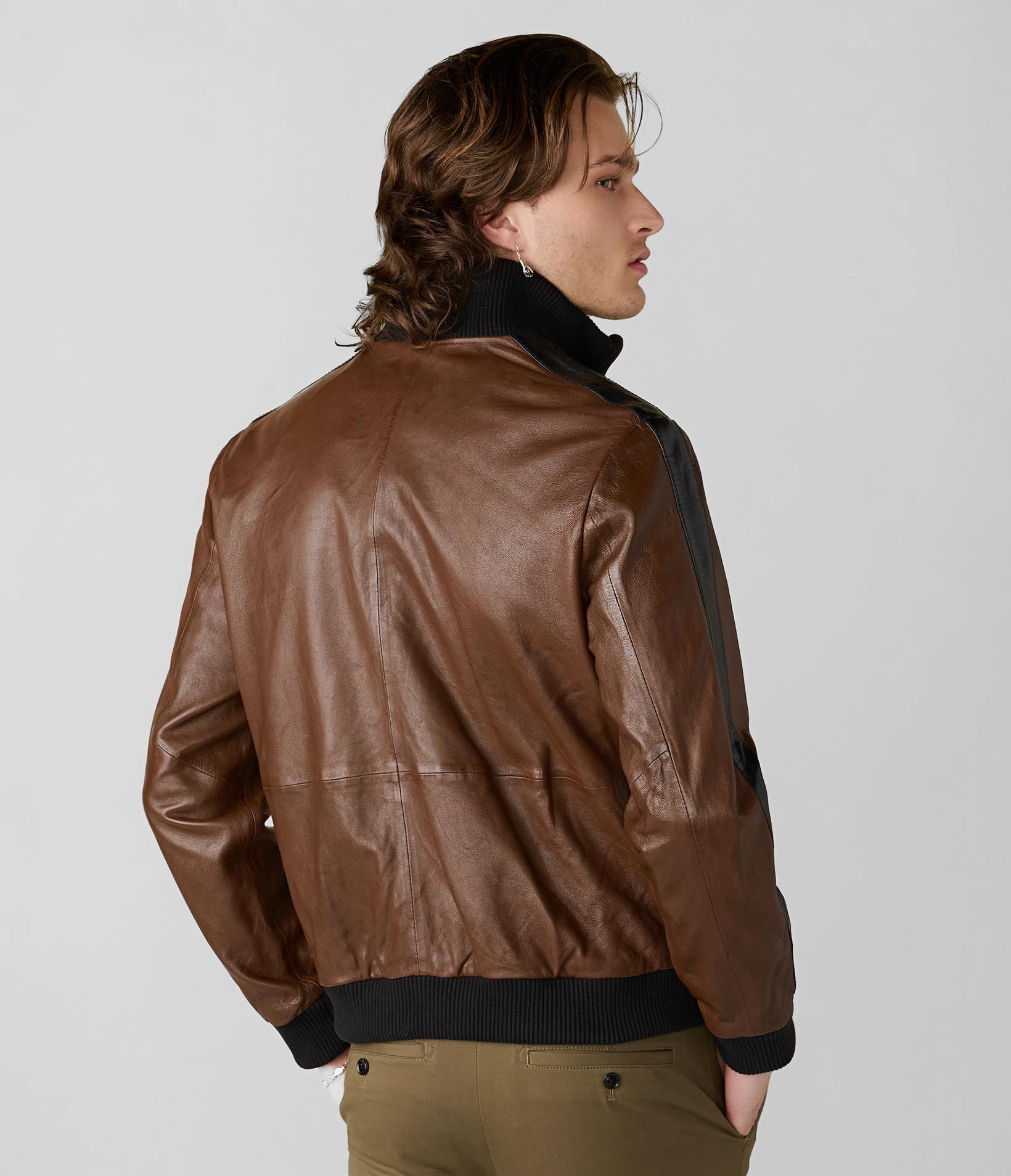 Wilsons Leather Men s Thomas Bomber Leather Jacket Cappuccino Xs